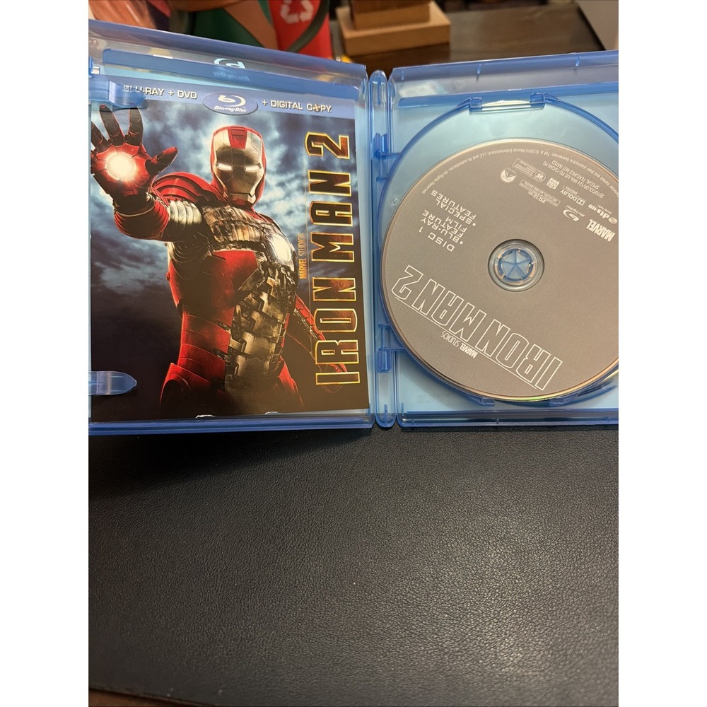 Iron Man 2 (Blu-ray, 2010)! - Picture 4 of 6